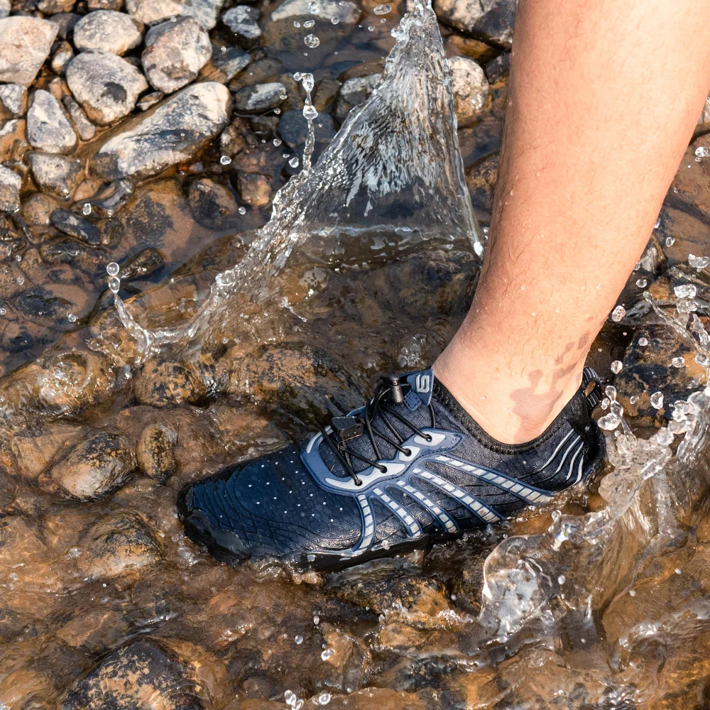 Water shoes or flip-flops: what to wear by the water